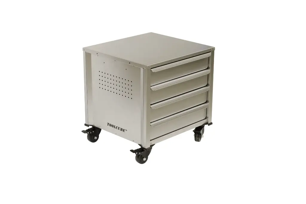 toolbox with  wheels.webp